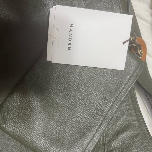 Mandrn Evra Bag in dark Green - Picture 3 of 6